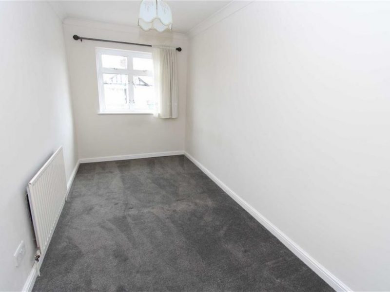 Dale View Avenue, North Chingford, London E4 Austin Samuels